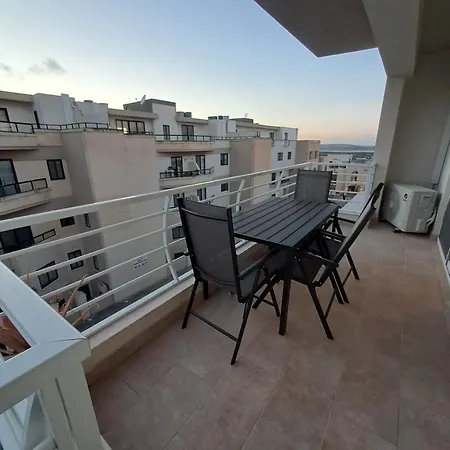 Apartman Modern 3 Bedroom In Mellieħa
