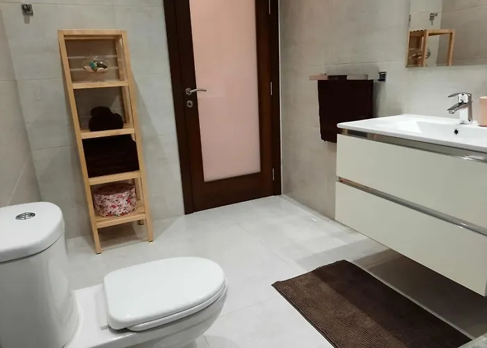 Modern 3 Bedroom In *